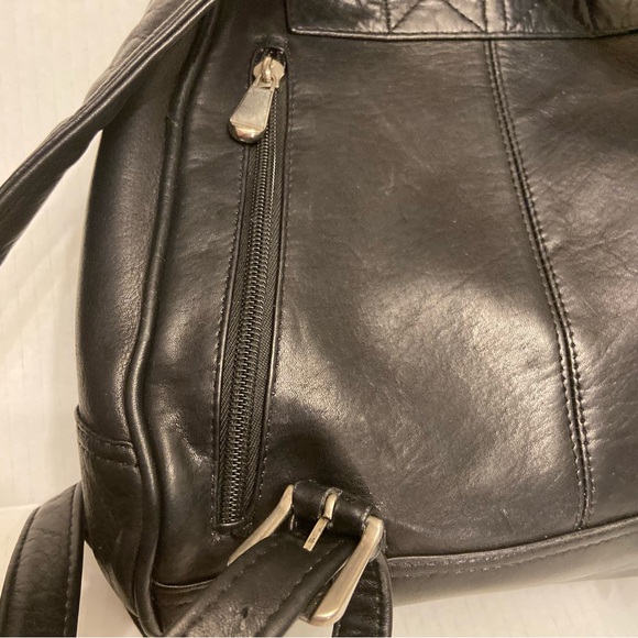 Le Donne Black Zip Zip Multi Compartment Genuine Leather Backpack. - Picture 7 of 12